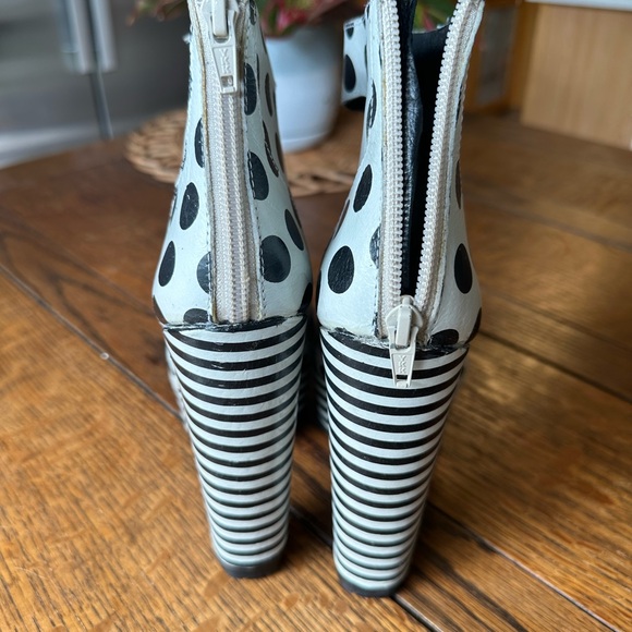 Polka dot and stripes platform black and white boots size 6 - Picture 6 of 6